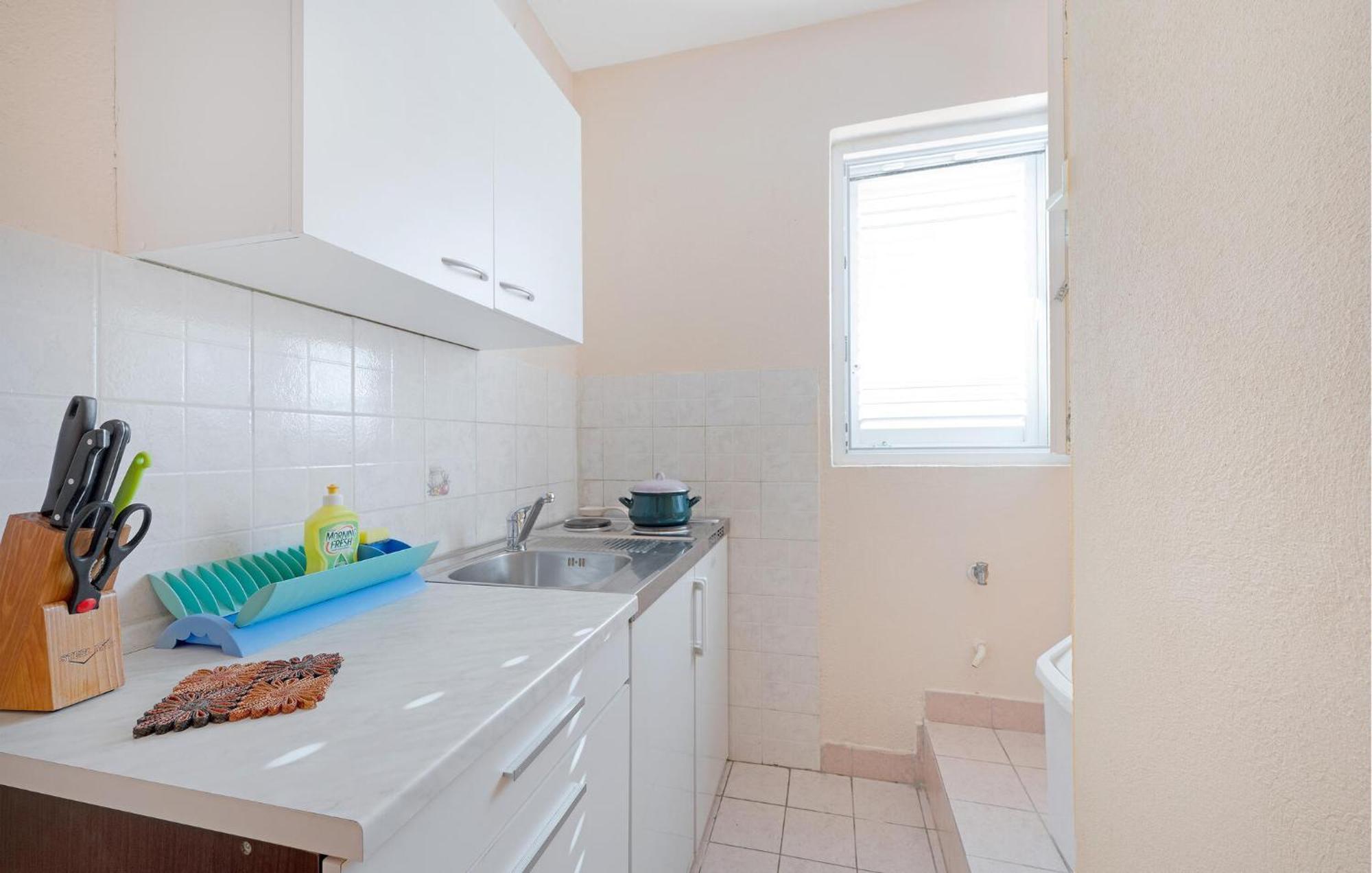 1 Bedroom Stunning Apartment In Primošten Esterno foto