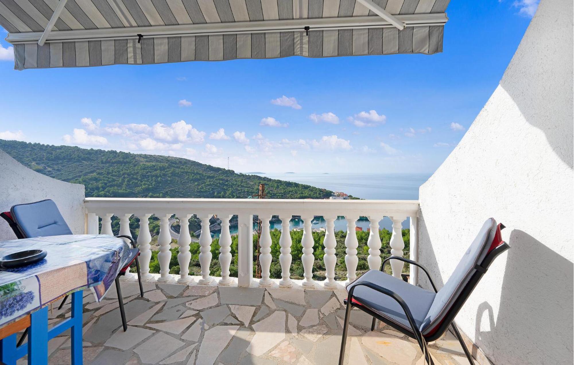 1 Bedroom Stunning Apartment In Primošten Esterno foto